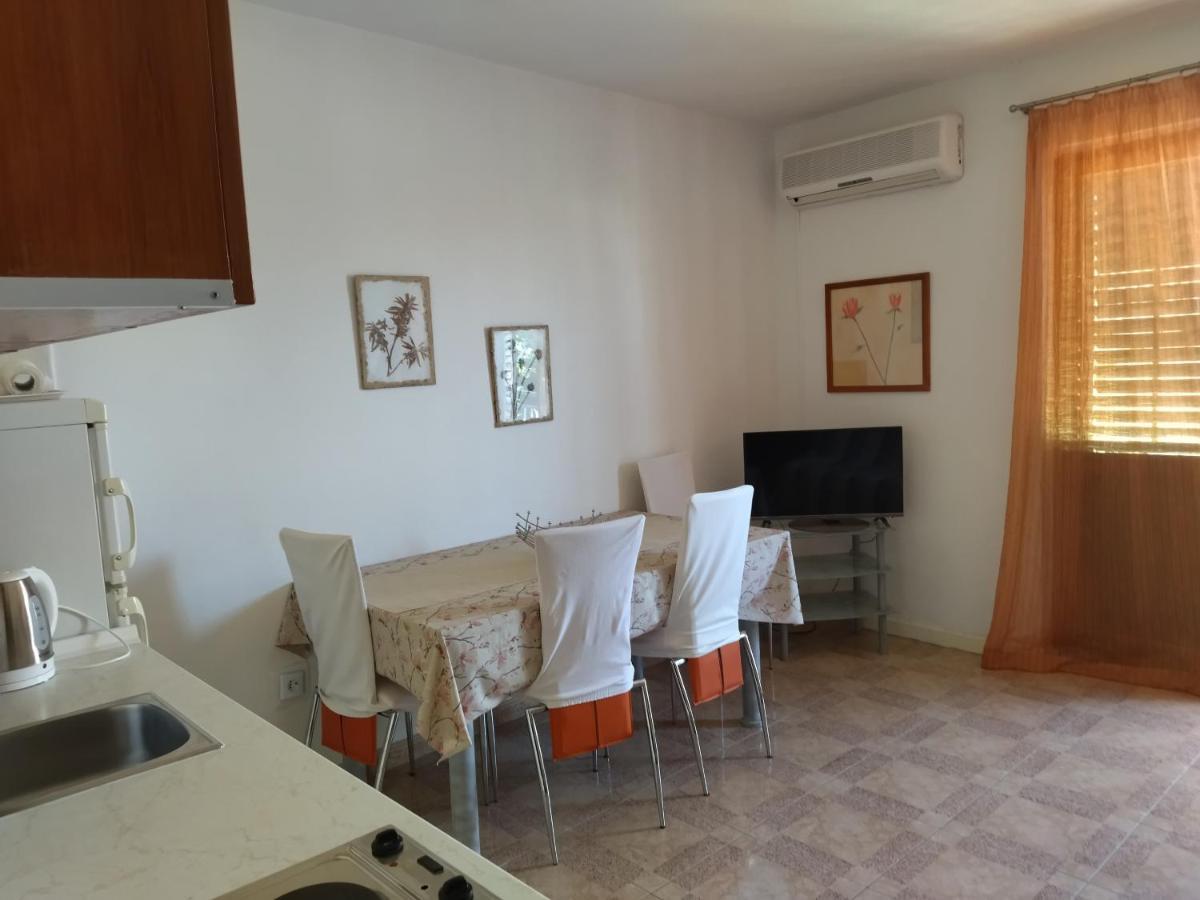 Apartments Maja I Mate Sućuraj Buitenkant foto